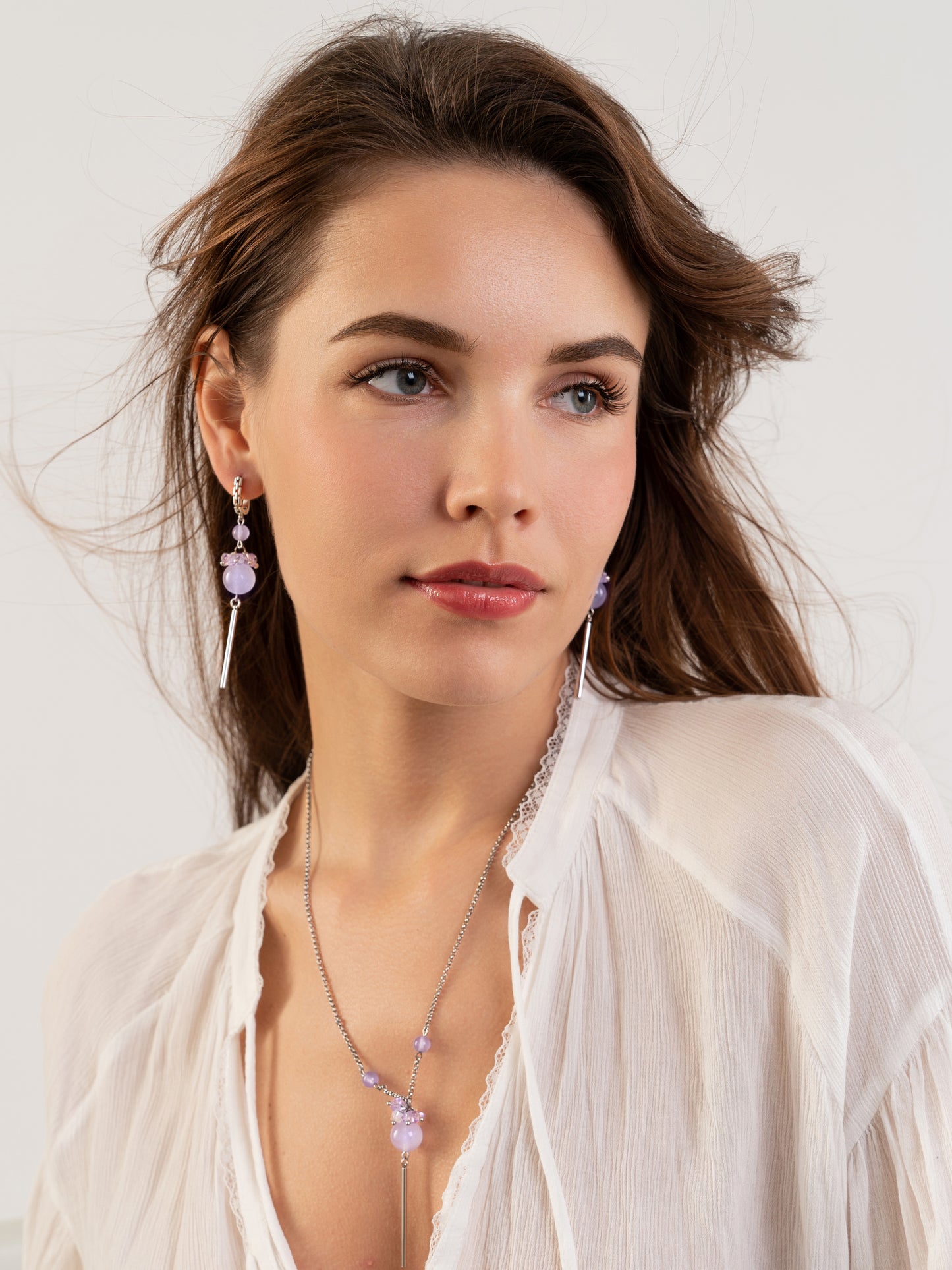 Lilac necklace with crystals