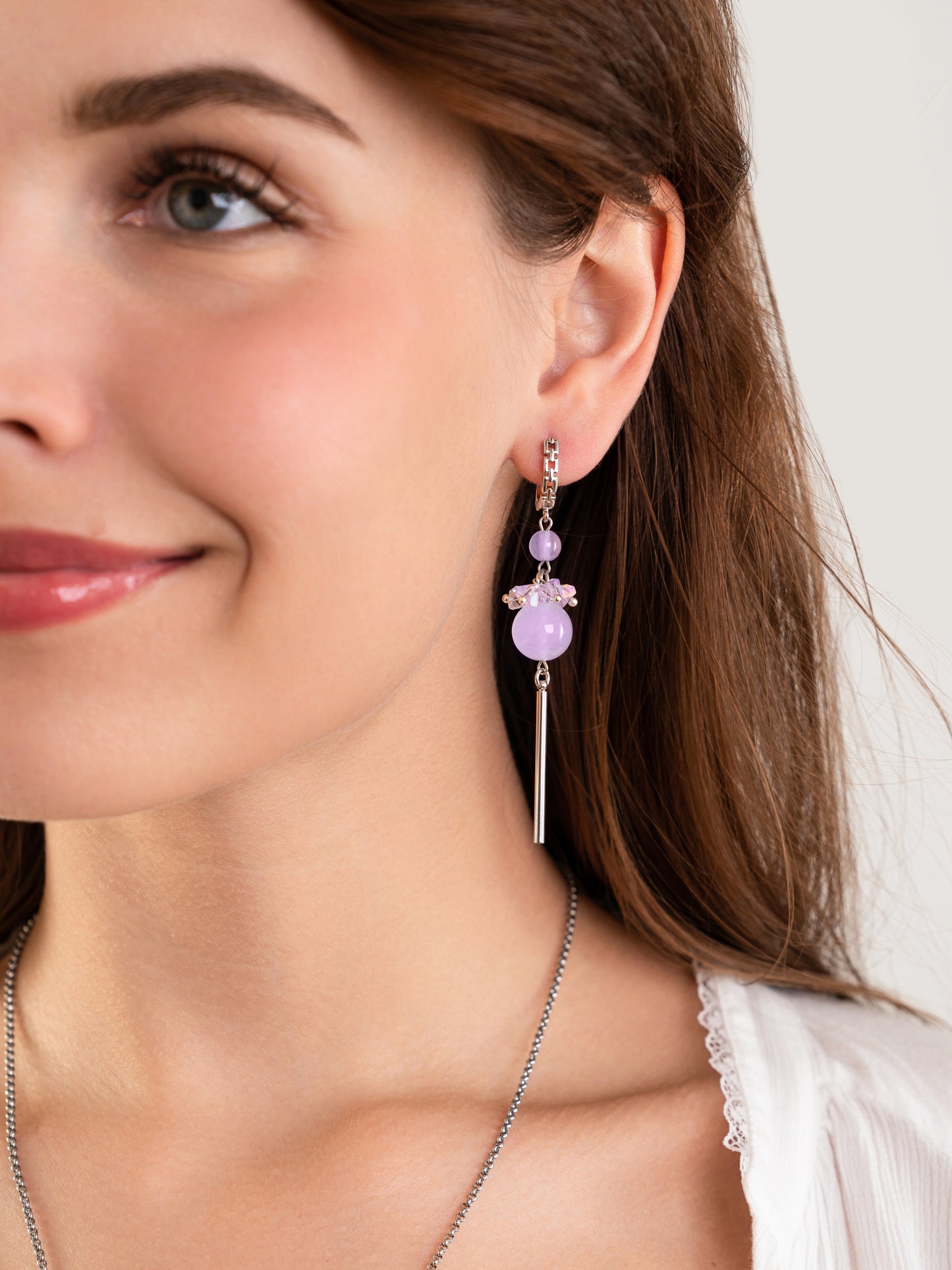Lilac necklace with crystals